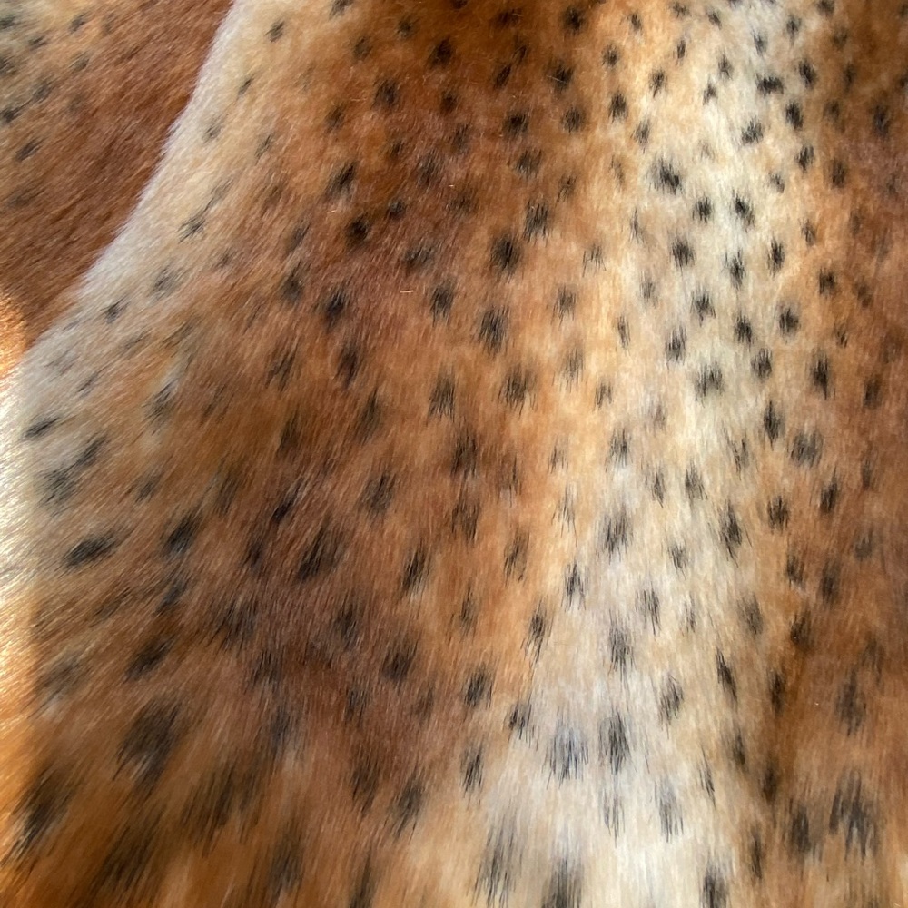 Curations Sleeveless Faux Fur Vest/Coat - Picture 5 of 14